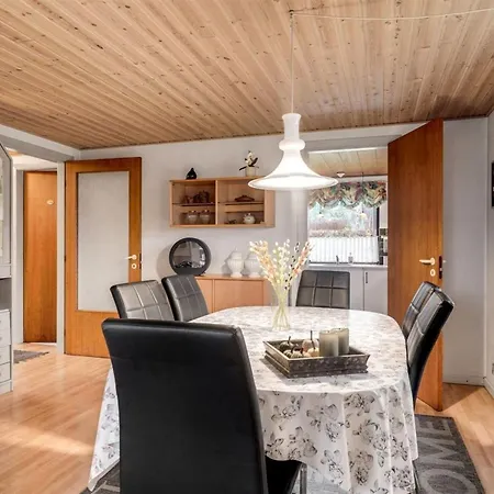 Yak - 350m From The Sea By Interhome Feriehus